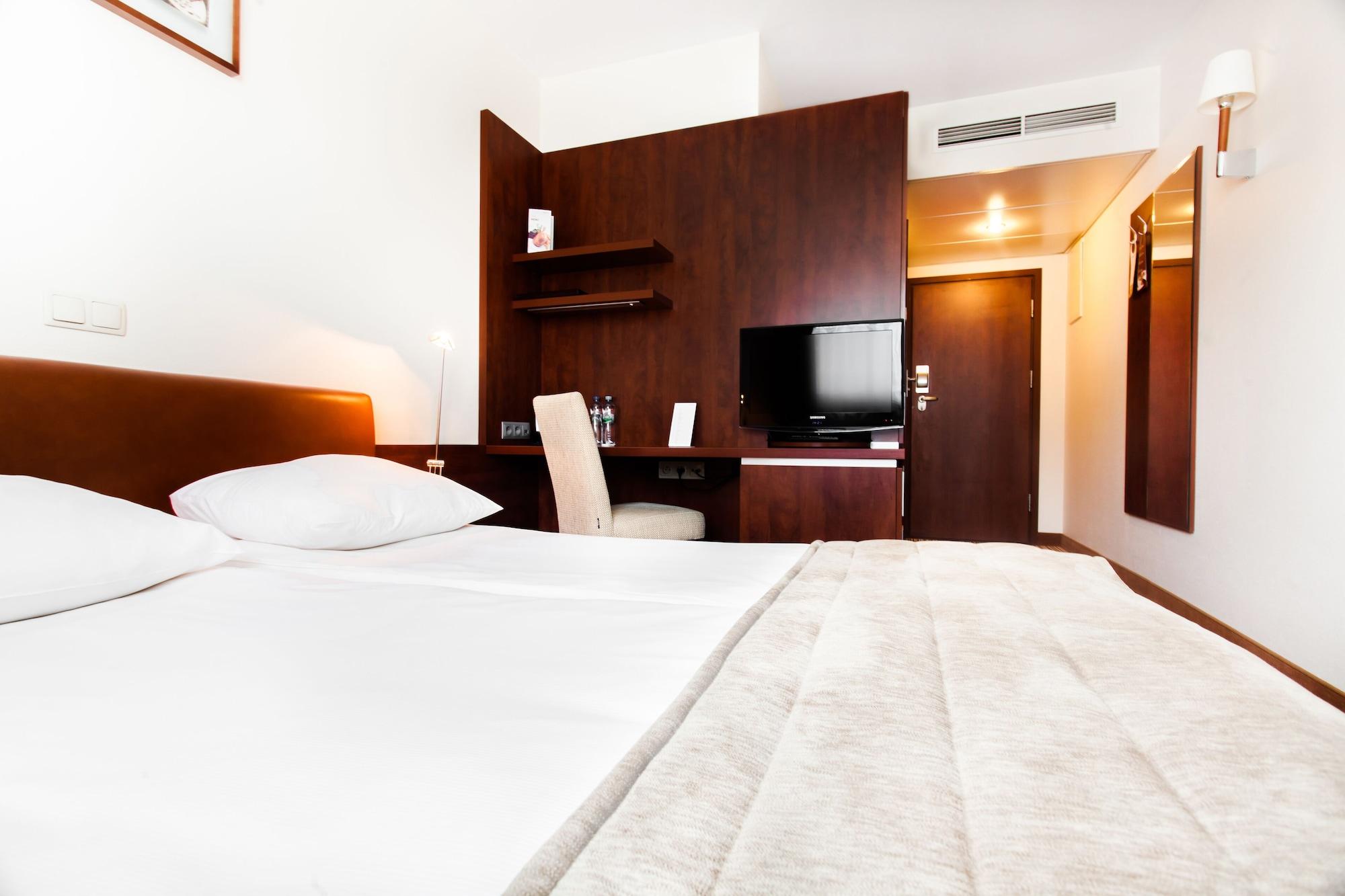 Qubus Hotel Hlivice Exteriér fotografie
