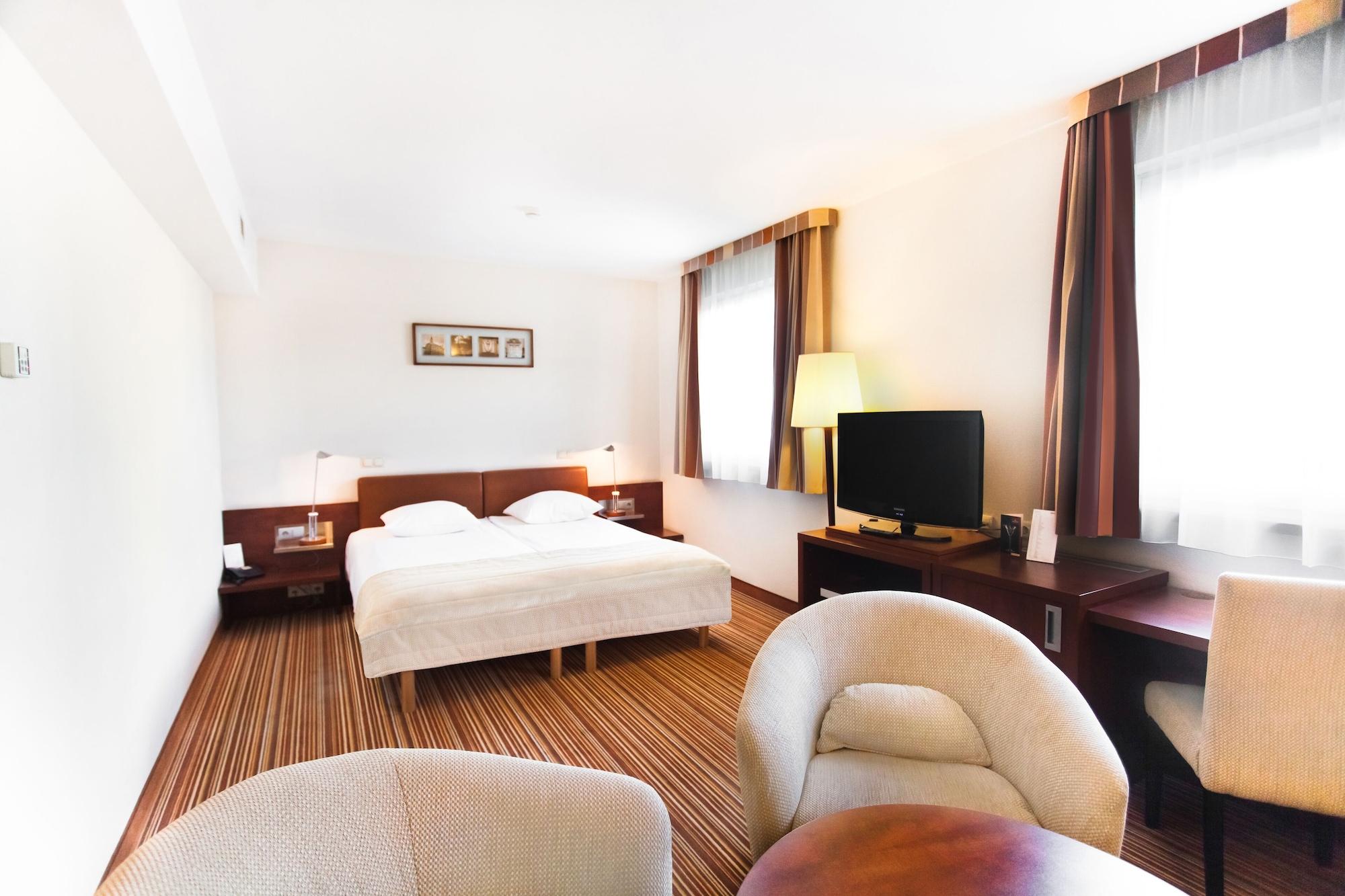 Qubus Hotel Hlivice Exteriér fotografie