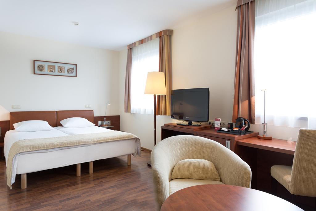 Qubus Hotel Hlivice Exteriér fotografie
