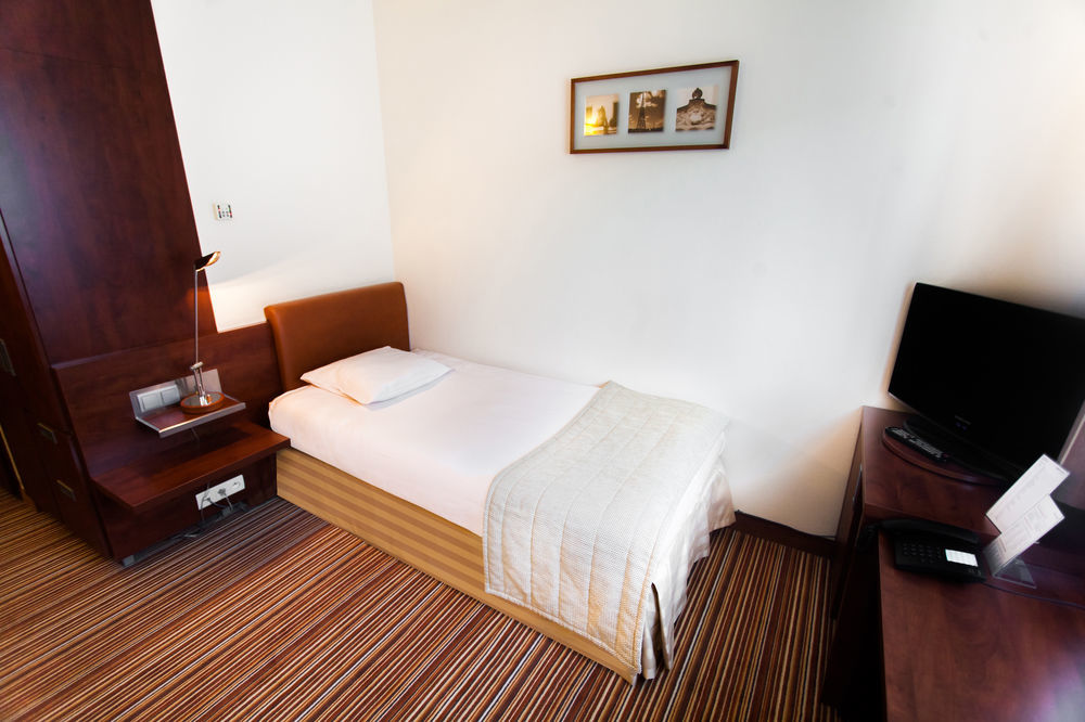 Qubus Hotel Hlivice Exteriér fotografie